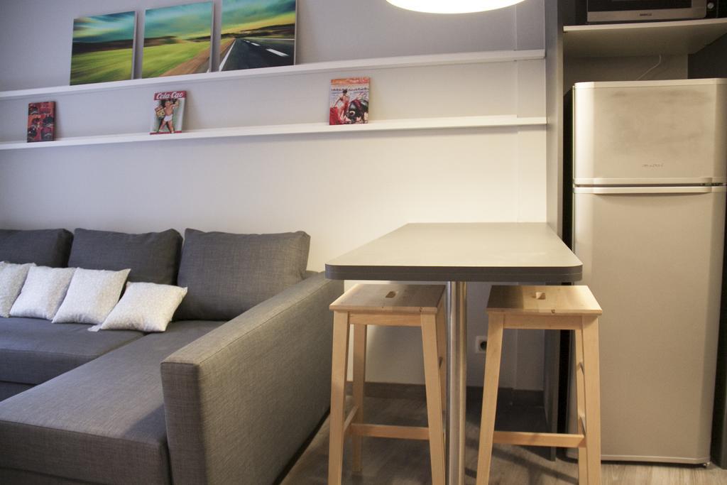 Idyllic Apartment With Terrace Barcelona Bagian luar foto