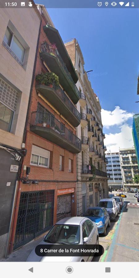 Idyllic Apartment With Terrace Barcelona Bagian luar foto
